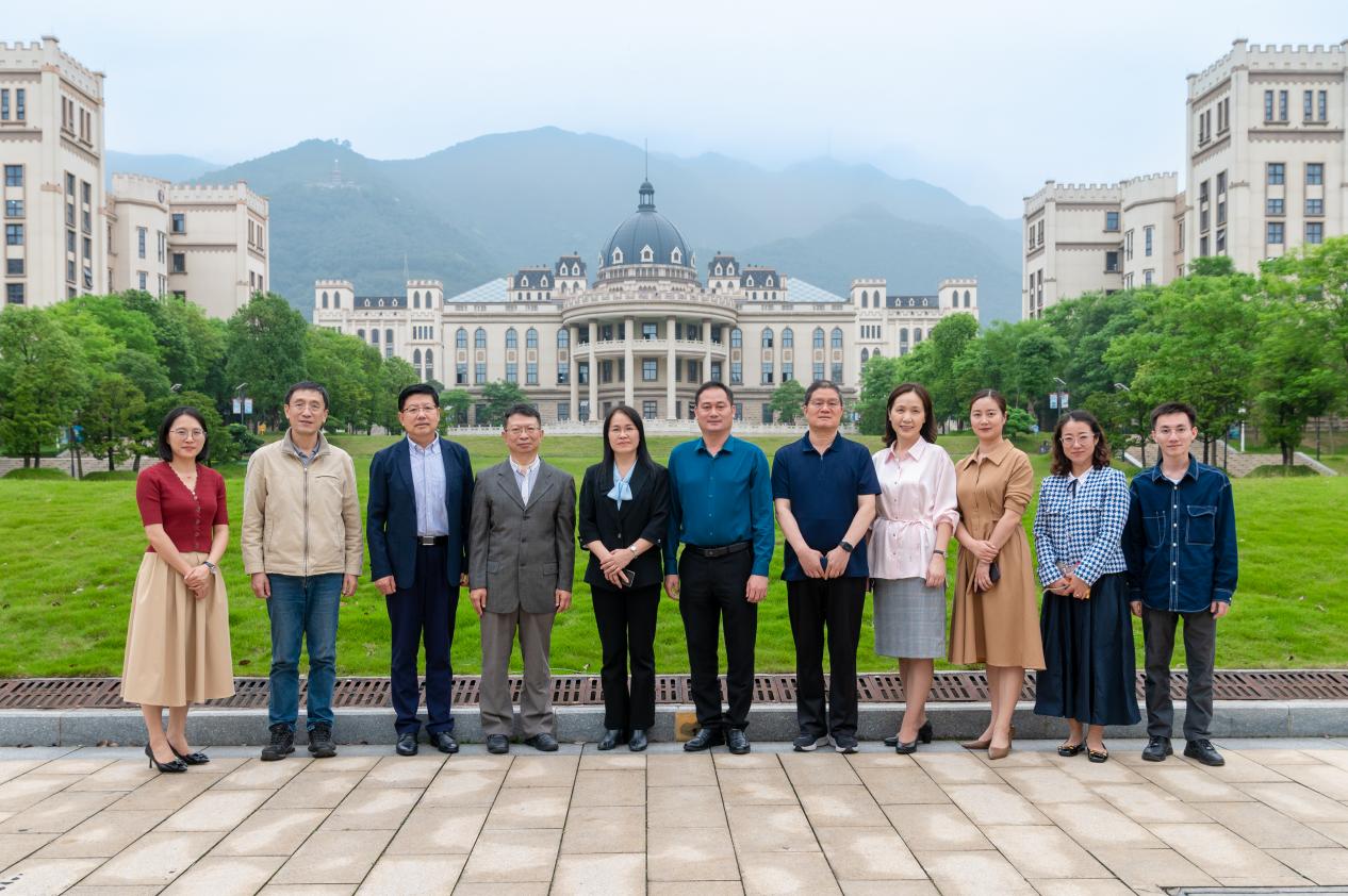 图为大合照